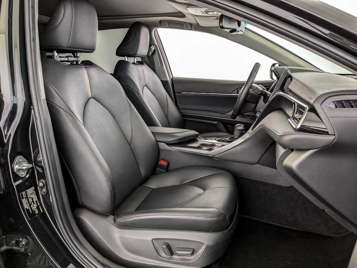 Б/У Тойота Камри 2023 года. Фото: #19