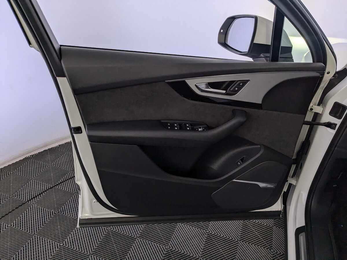 Б/У Ауди К7 2019 года. Фото: #14