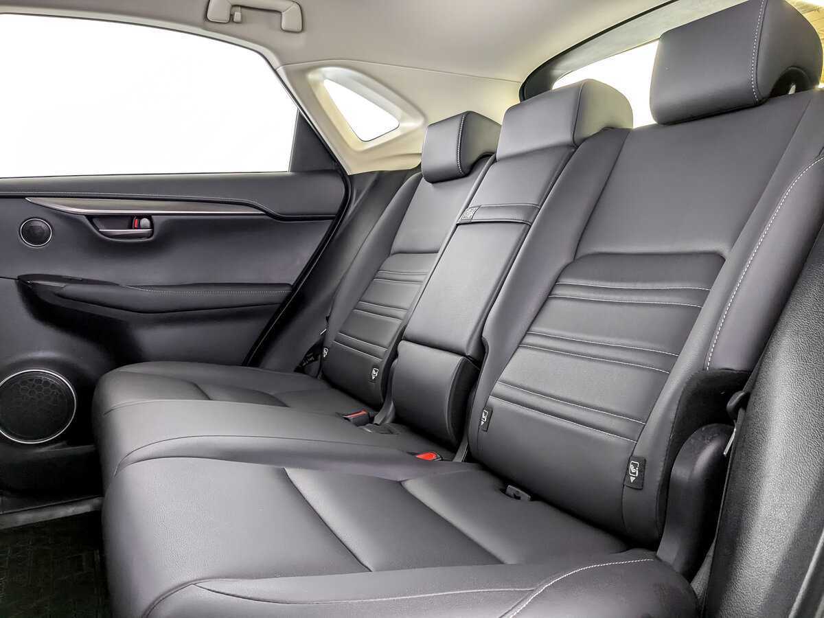 Б/У Лексус Н-Икс 2017 года. Фото: #9