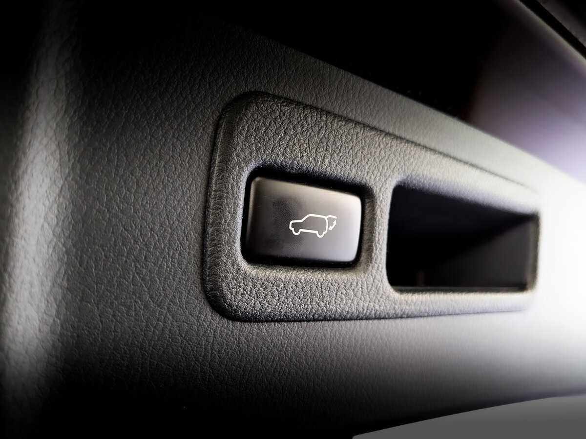 Б/У Лексус Н-Икс 2017 года. Фото: #20