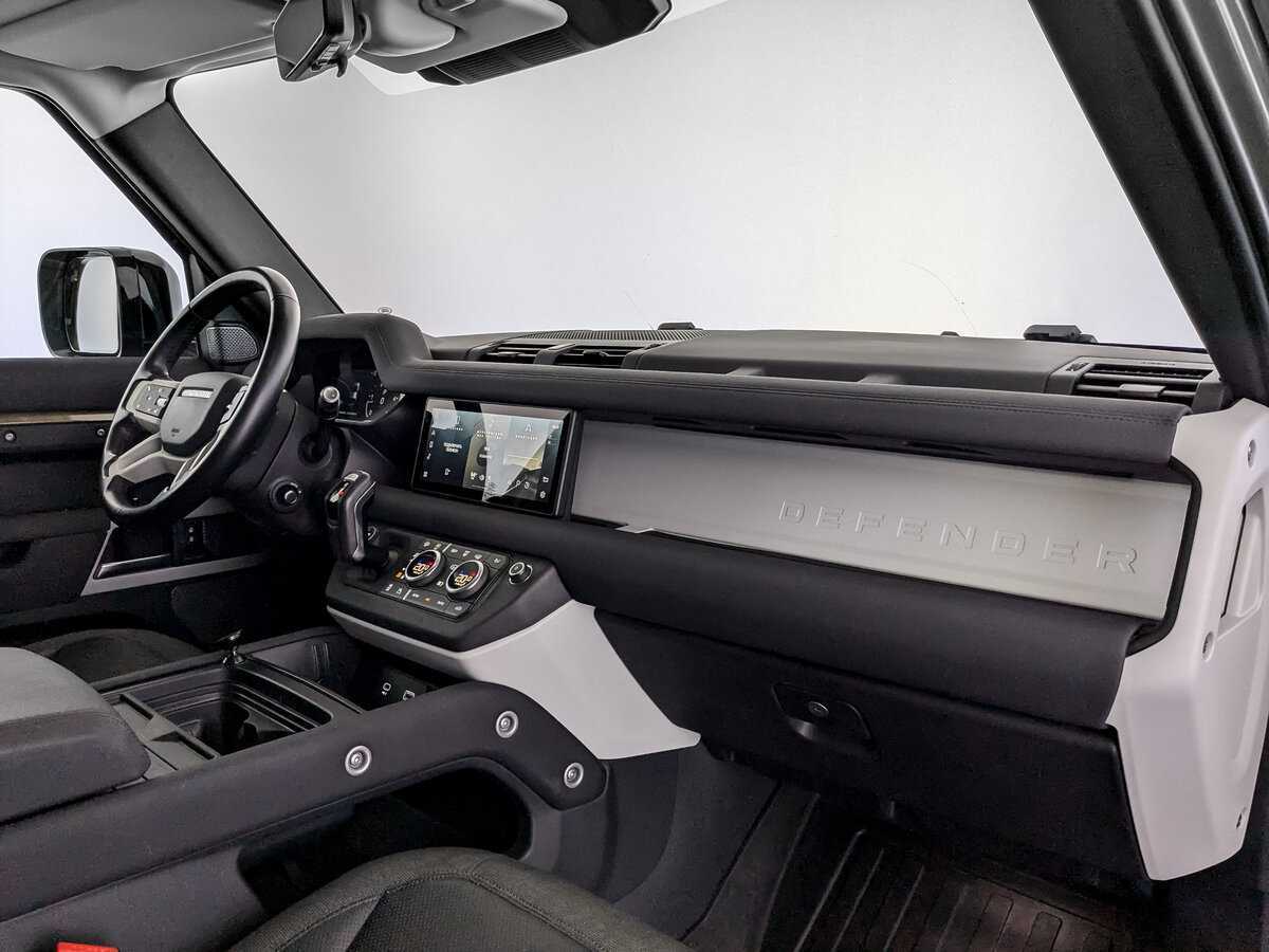 Б/У Лэнд Ровер Дефендер 2021 года. Фото: #8