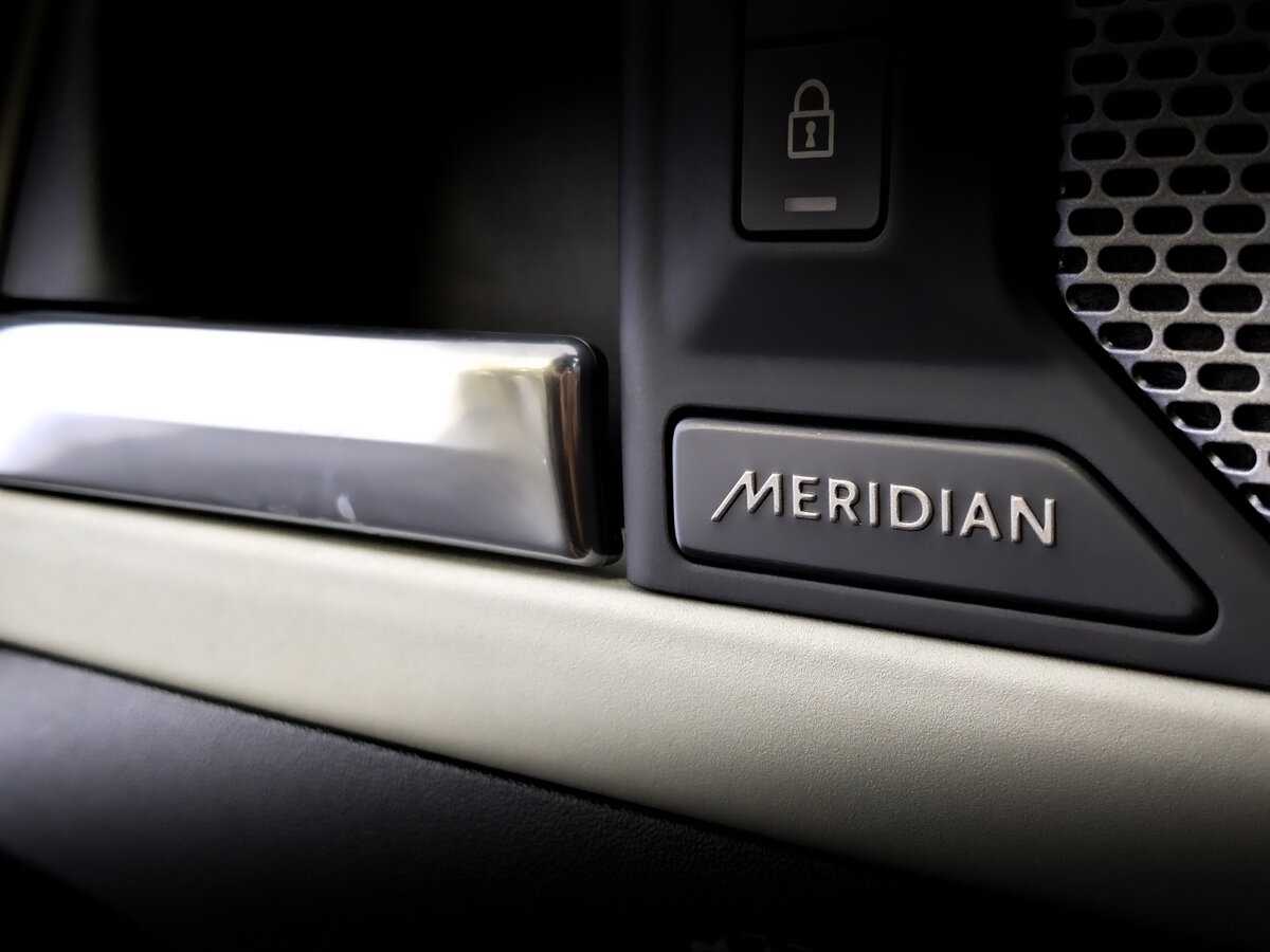 Б/У Лэнд Ровер Дефендер 2021 года. Фото: #21