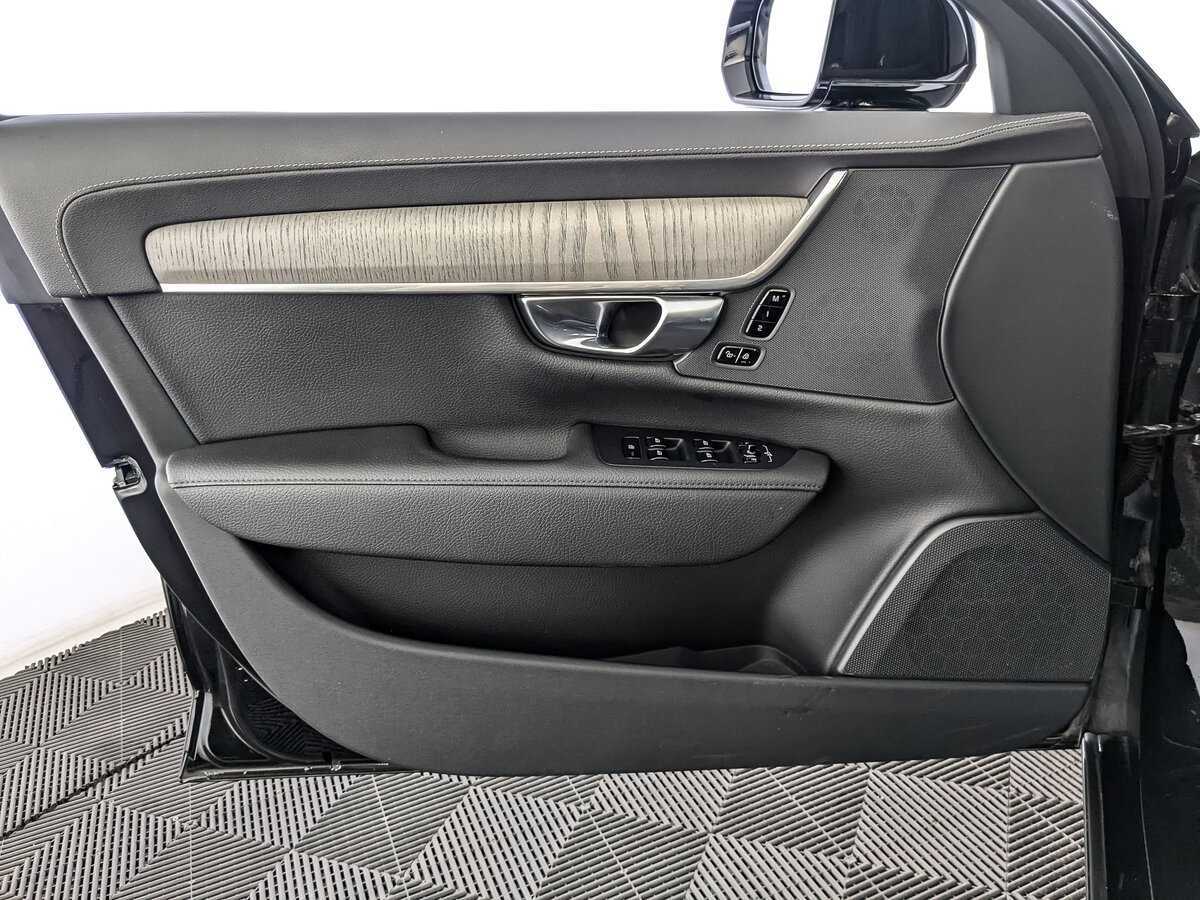 Б/У Вольво С90 2021 года. Фото: #14