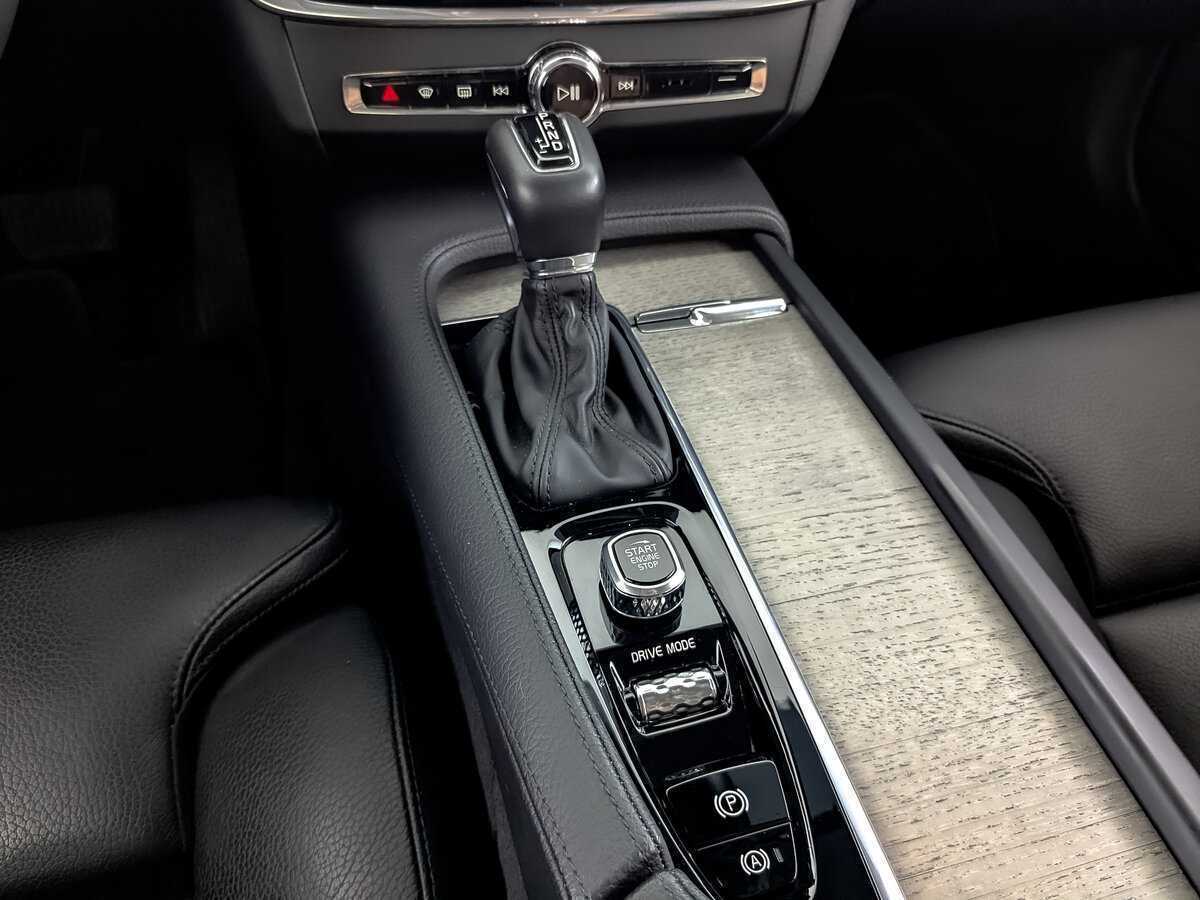 Б/У Вольво С90 2021 года. Фото: #21