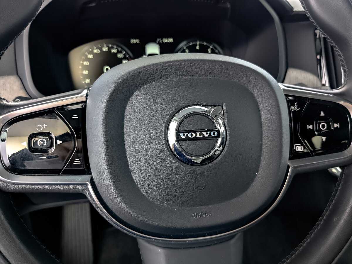 Б/У Вольво С90 2021 года. Фото: #23