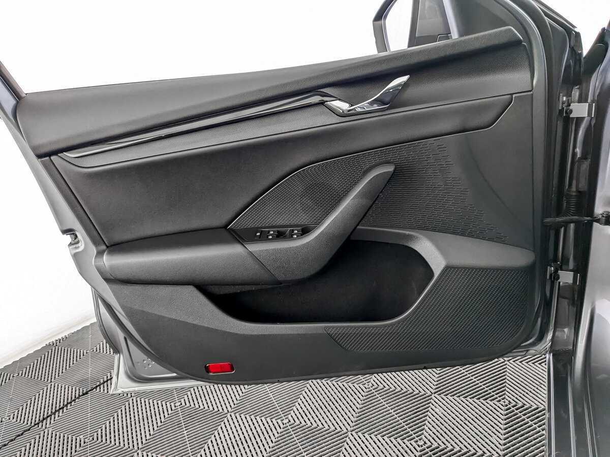 Б/У Шкода Октавия 2021 года. Фото: #14