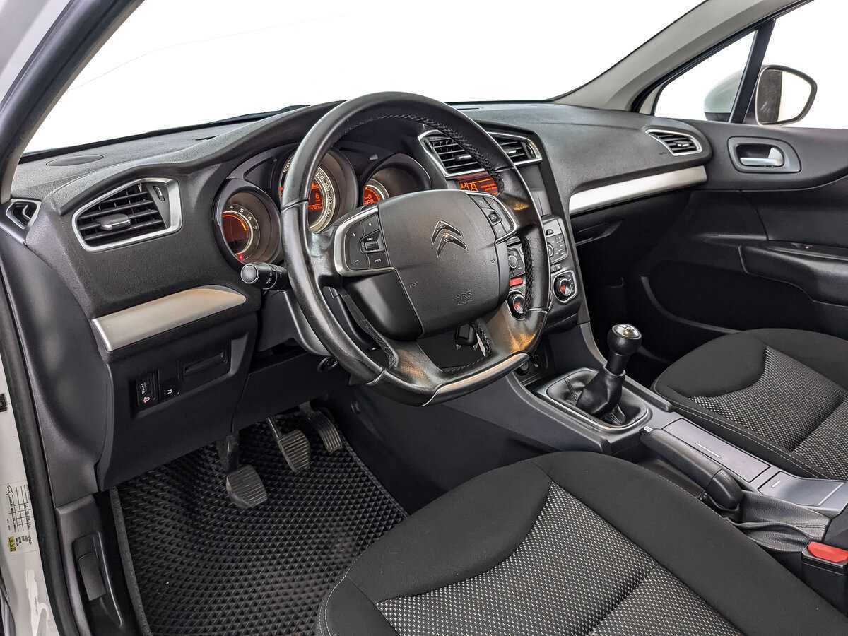 Б/У Ситроен Ц4 2014 года. Фото: #10