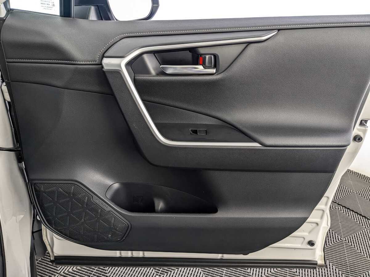 Б/У Тойота Рав4 2021 года. Фото: #20