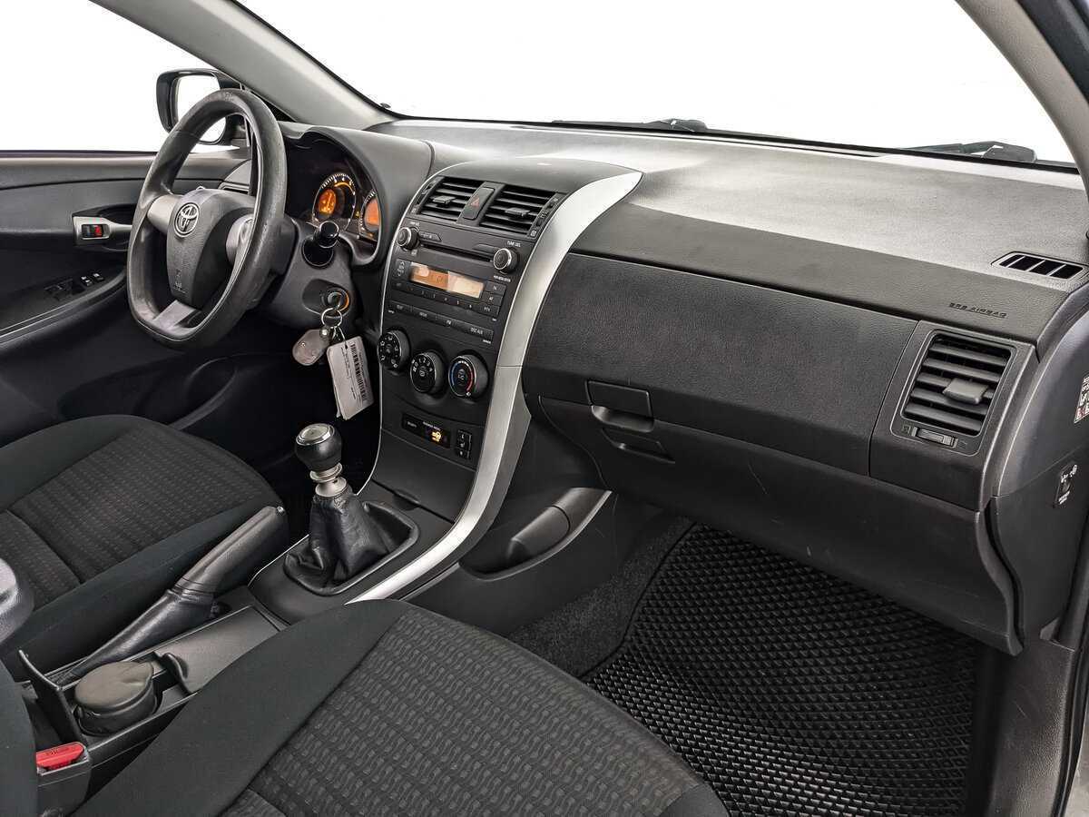 Б/У Тойота Королла 2010 года. Фото: #7