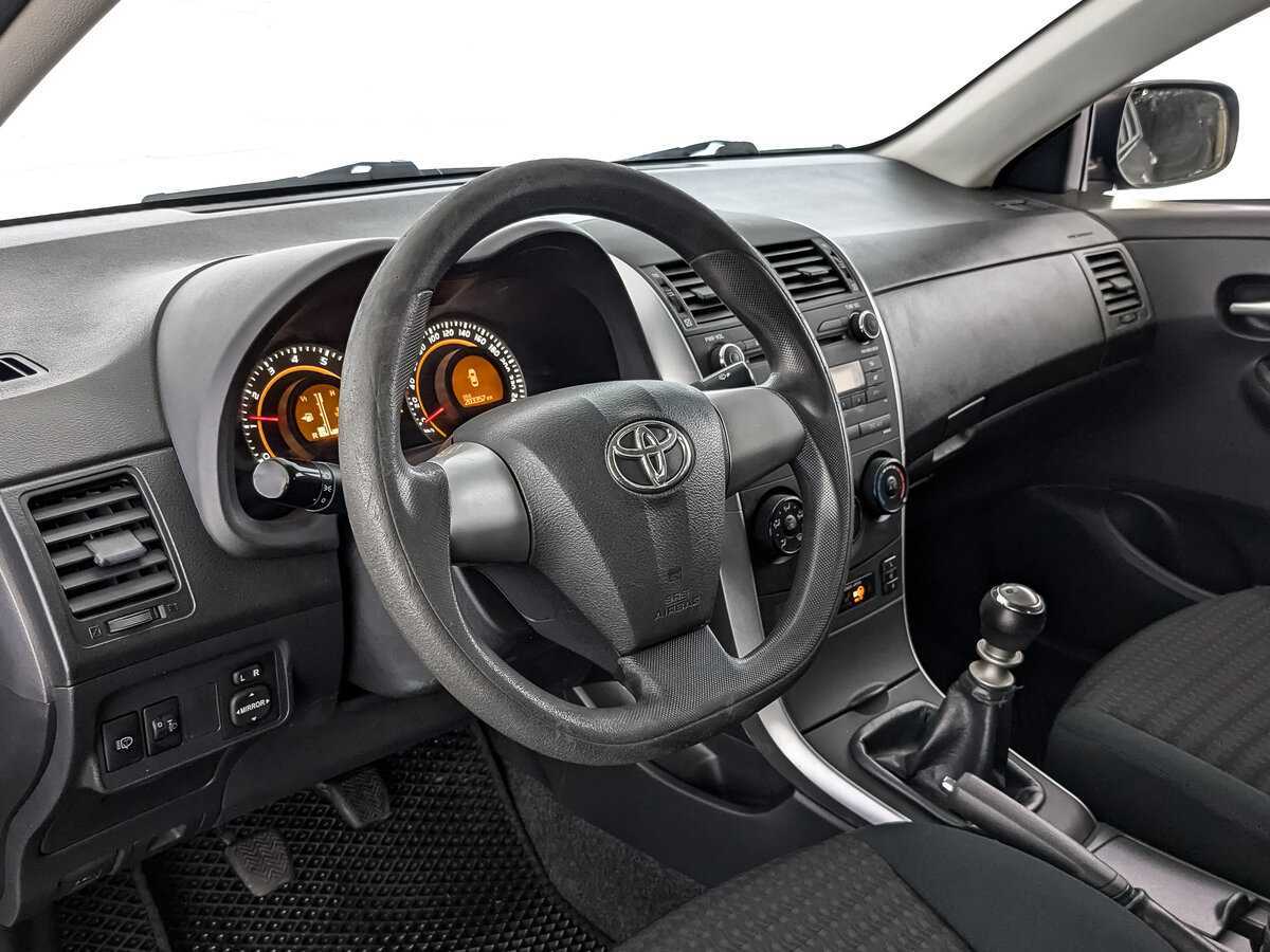 Б/У Тойота Королла 2010 года. Фото: #9