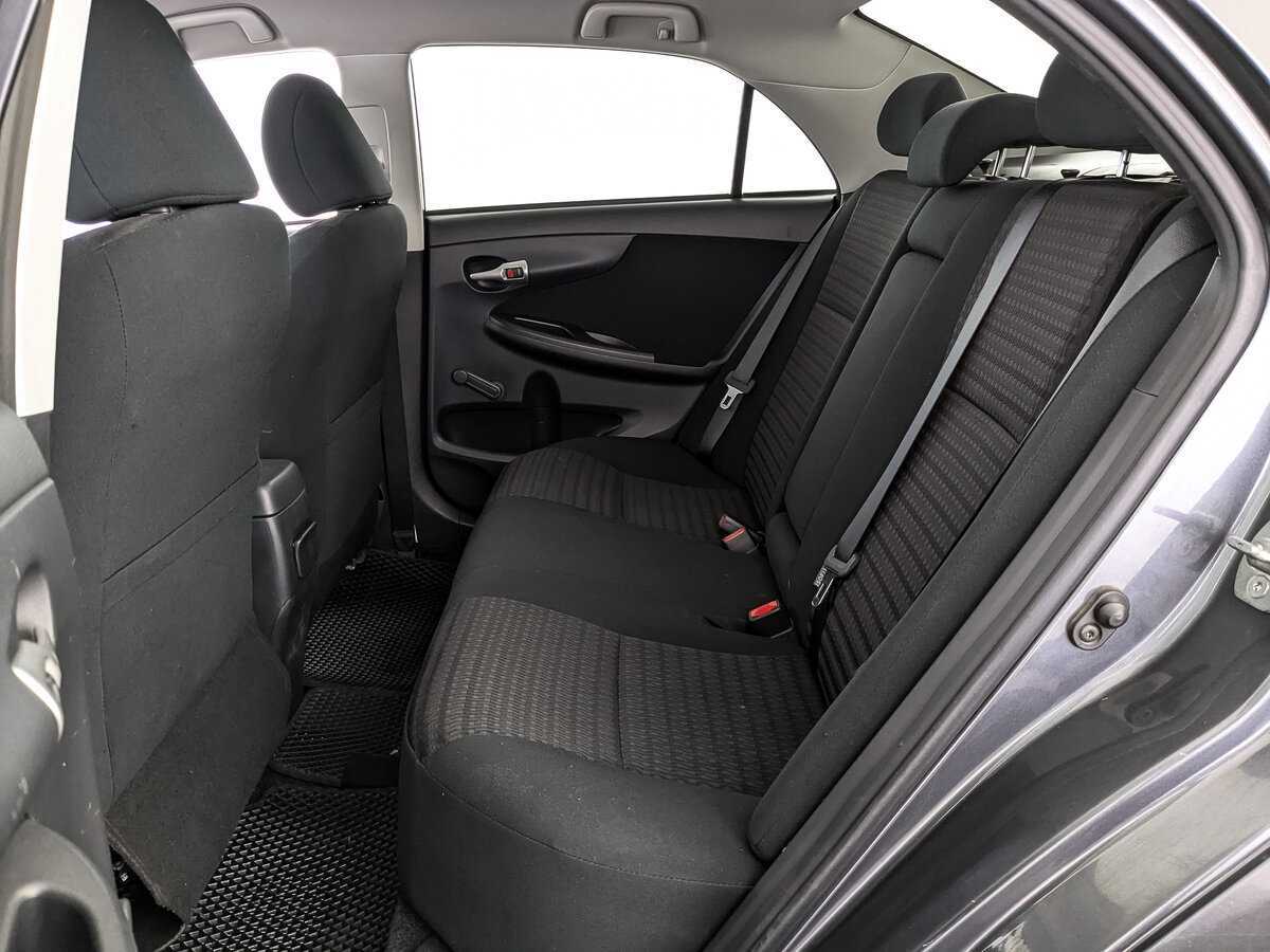 Б/У Тойота Королла 2010 года. Фото: #12