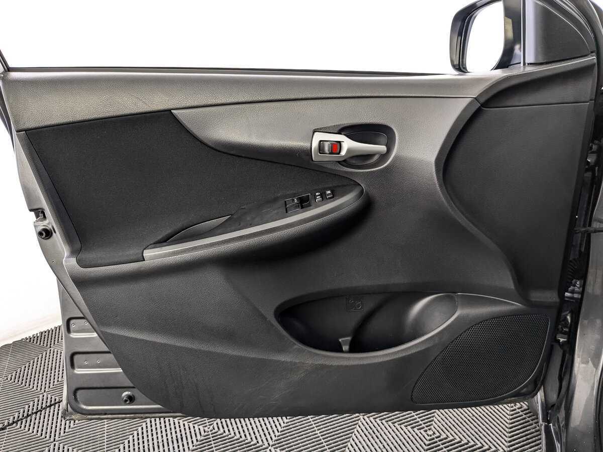 Б/У Тойота Королла 2010 года. Фото: #13