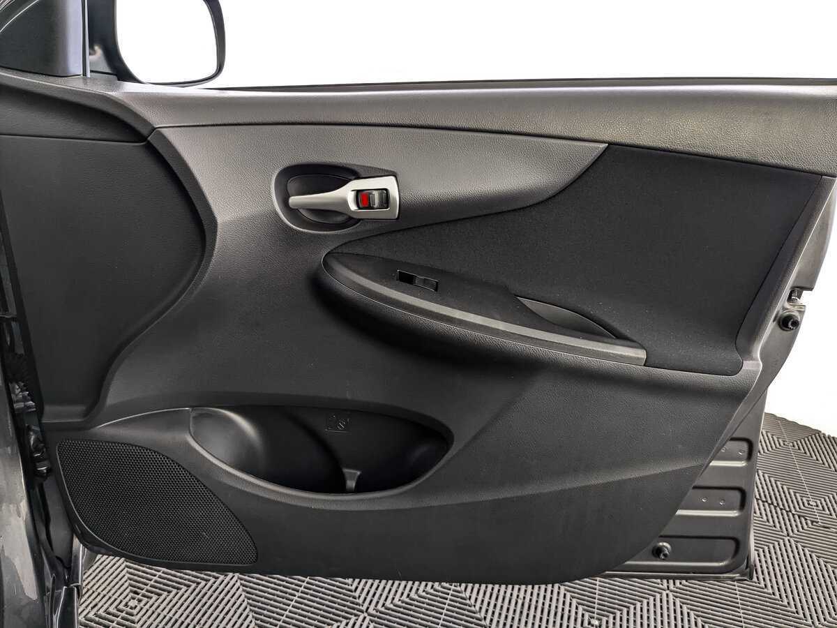 Б/У Тойота Королла 2010 года. Фото: #19