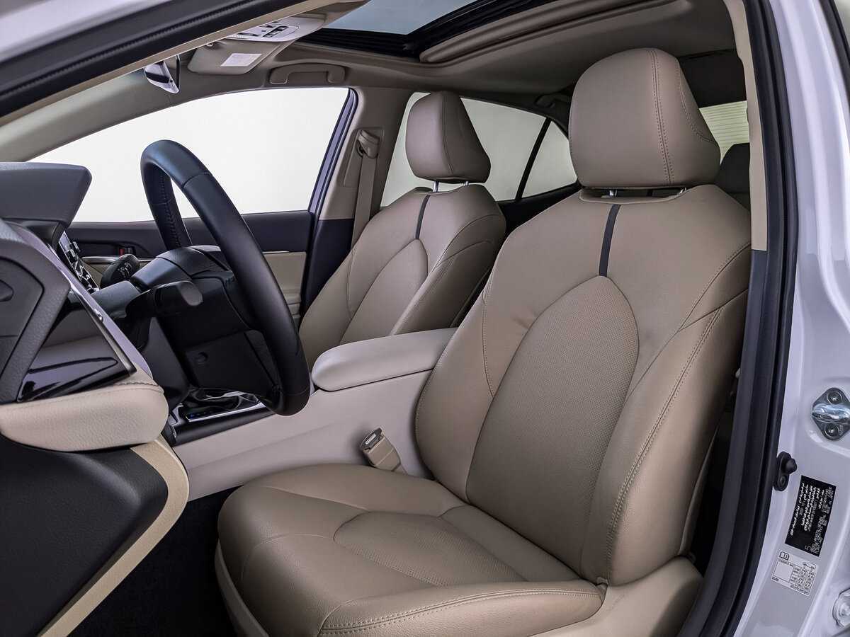 Б/У Тойота Камри 2022 года. Фото: #15