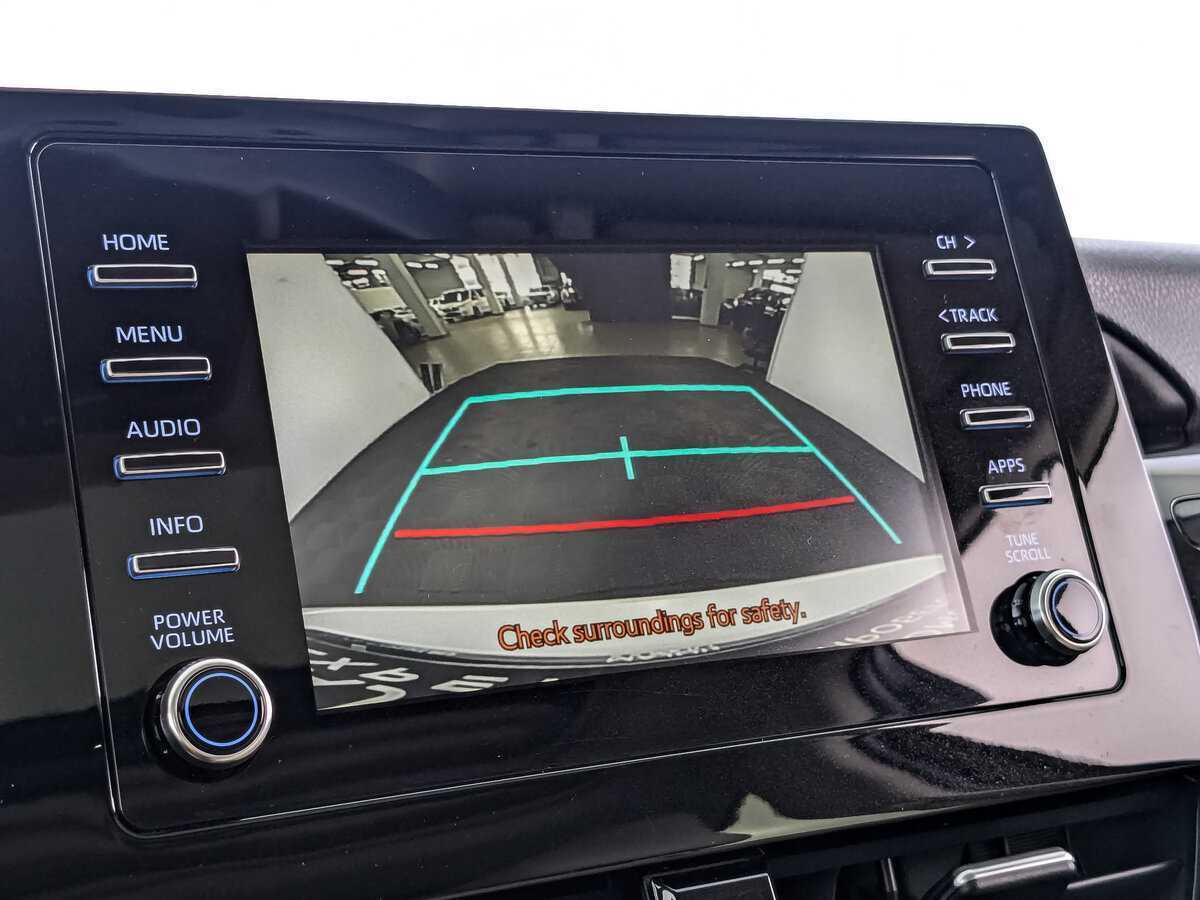 Б/У Тойота Камри 2022 года. Фото: #22