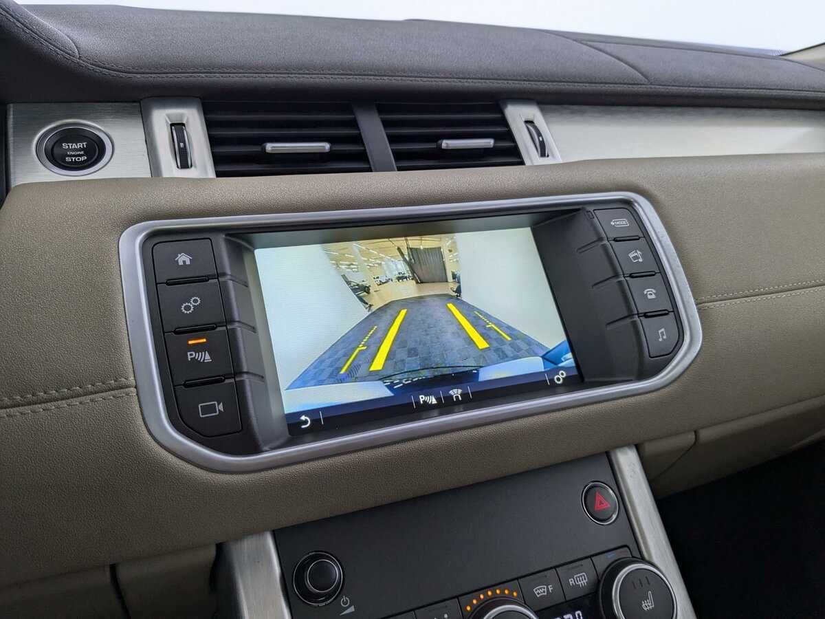 Б/У Лэнд Ровер Рэнж Ровер Эвок 2018 года. Фото: #23