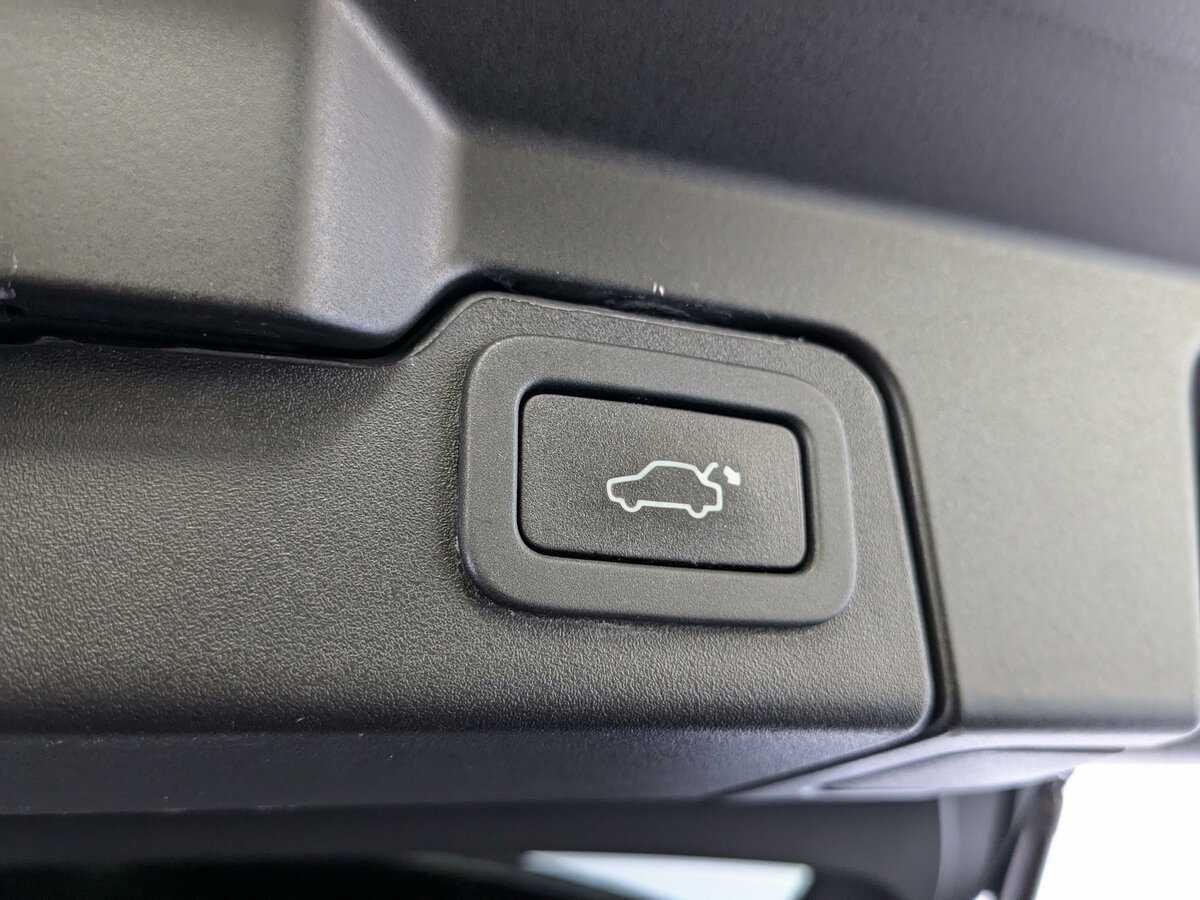 Б/У Лэнд Ровер Рэнж Ровер Эвок 2018 года. Фото: #24