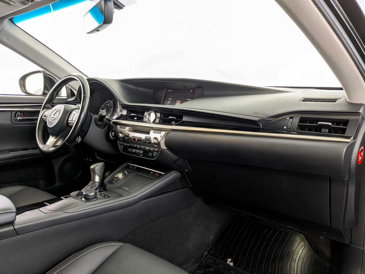 Б/У Лексус ЕС 2018 года. Фото: #8