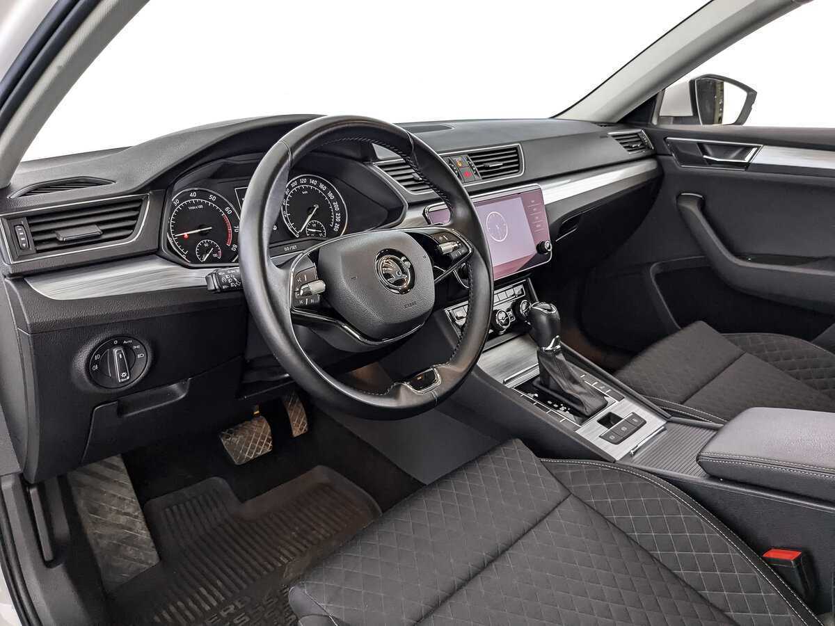 Б/У Шкода Суперб 2021 года. Фото: #10