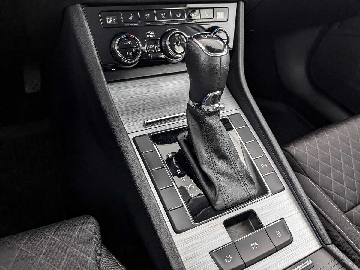 Б/У Шкода Суперб 2021 года. Фото: #22