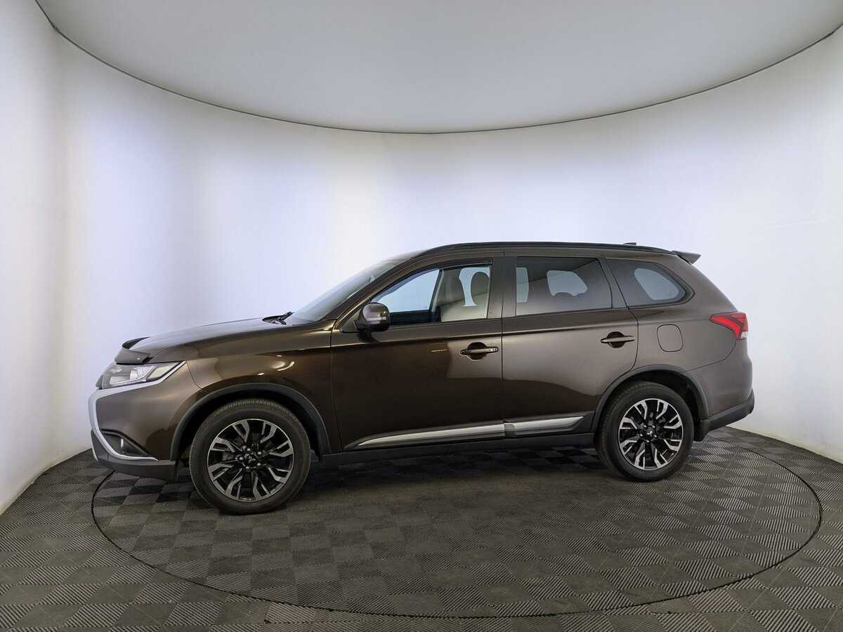 Б/У Митсубиши Оутлэндер 2022 года. Фото: #7