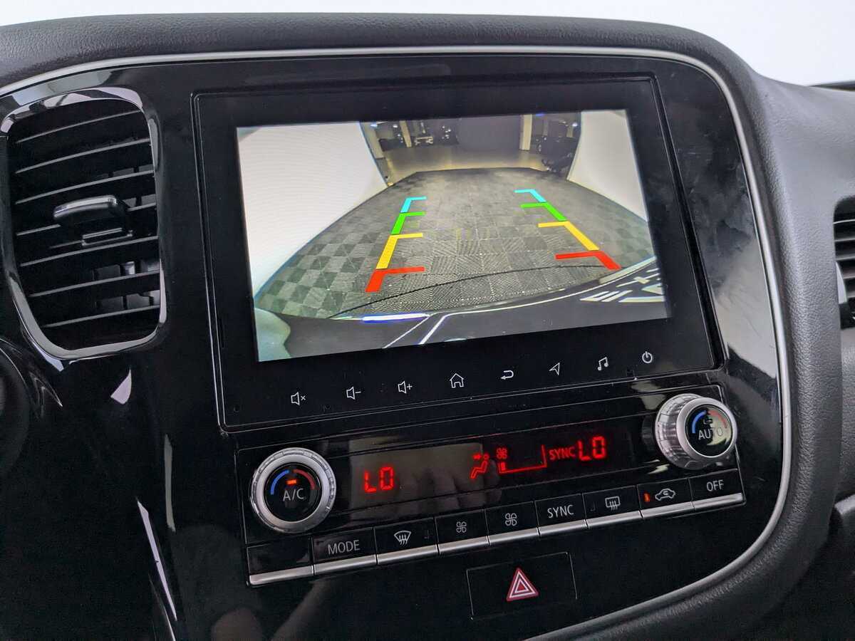 Б/У Митсубиши Оутлэндер 2022 года. Фото: #20