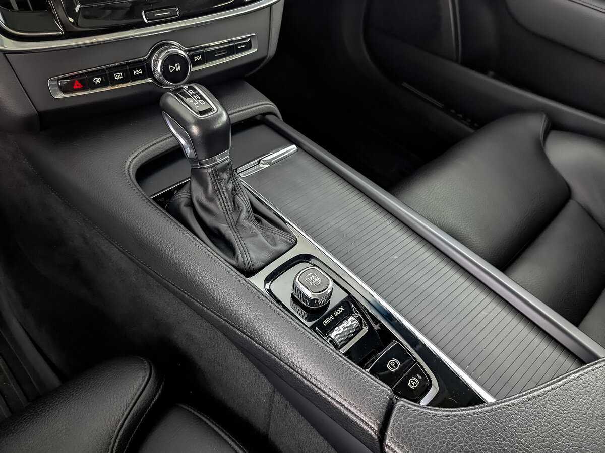 Б/У Вольво С90 2019 года. Фото: #21