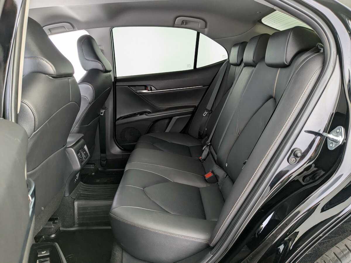 Б/У Тойота Камри 2020 года. Фото: #8