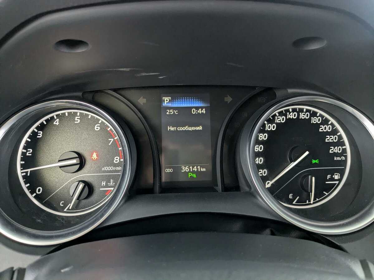 Б/У Тойота Камри 2020 года. Фото: #9