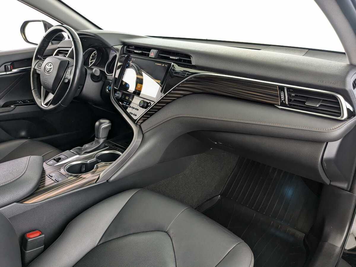 Б/У Тойота Камри 2020 года. Фото: #15