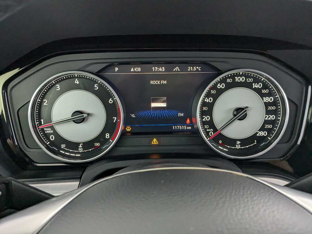 Б/У Фольксваген Туарег 2020 года. Фото: #10