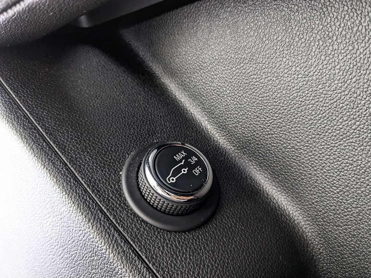 Б/У Кадиллак ИксТ5 2016 года. Фото: #25