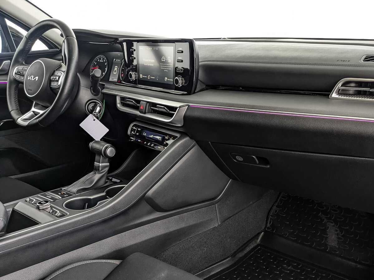 Б/У Киа К5 2023 года. Фото: #8