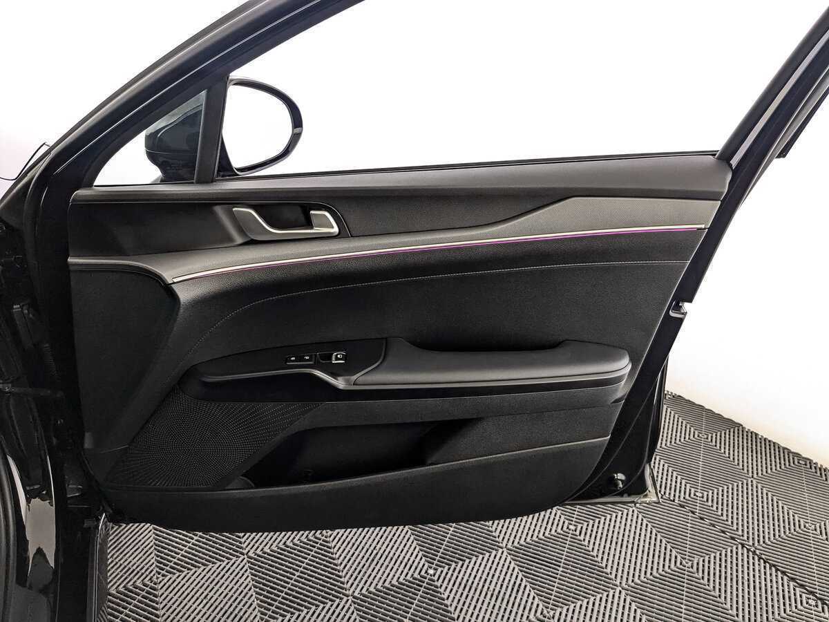 Б/У Киа К5 2023 года. Фото: #20