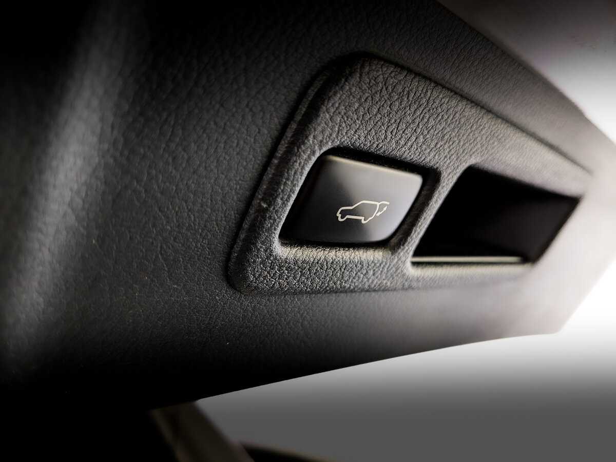 Б/У Лексус Н-Икс 2015 года. Фото: #21