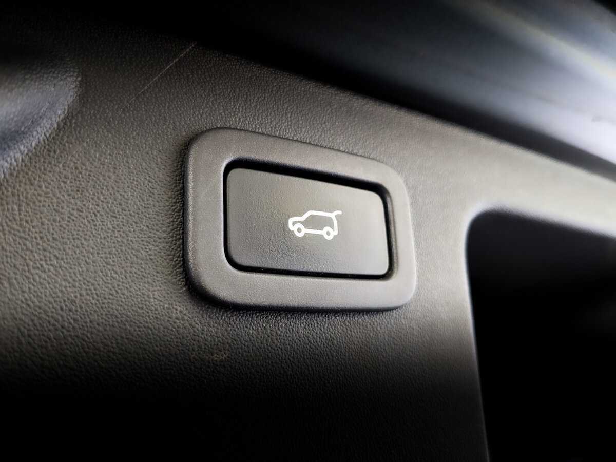 Б/У Лэнд Ровер Дискавери Спорт 2018 года. Фото: #21