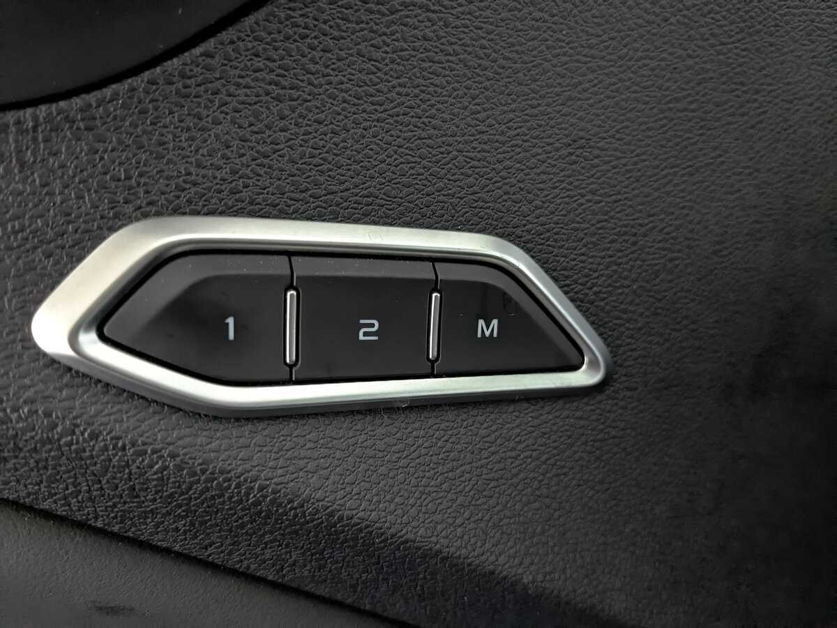 Б/У Джили Тугелла 2021 года. Фото: #22