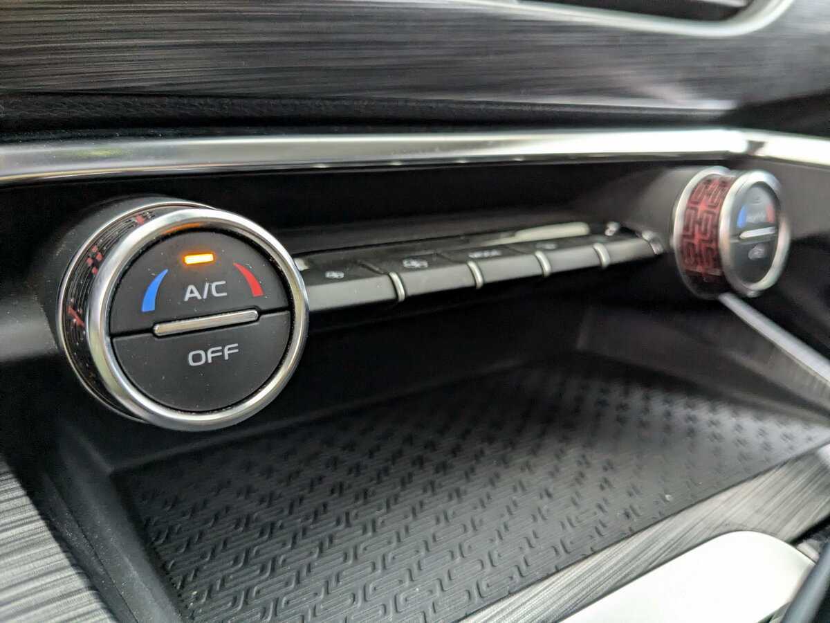 Б/У Джили Тугелла 2022 года. Фото: #22