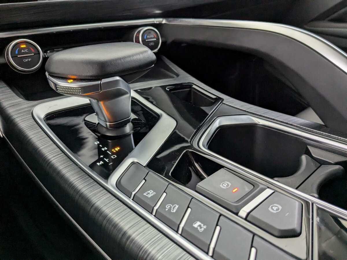 Б/У Джили Тугелла 2022 года. Фото: #23