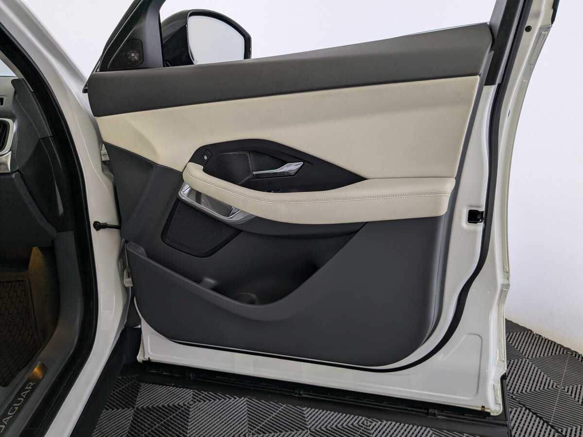 Б/У Ягуар Е-Пэйс 2019 года. Фото: #20