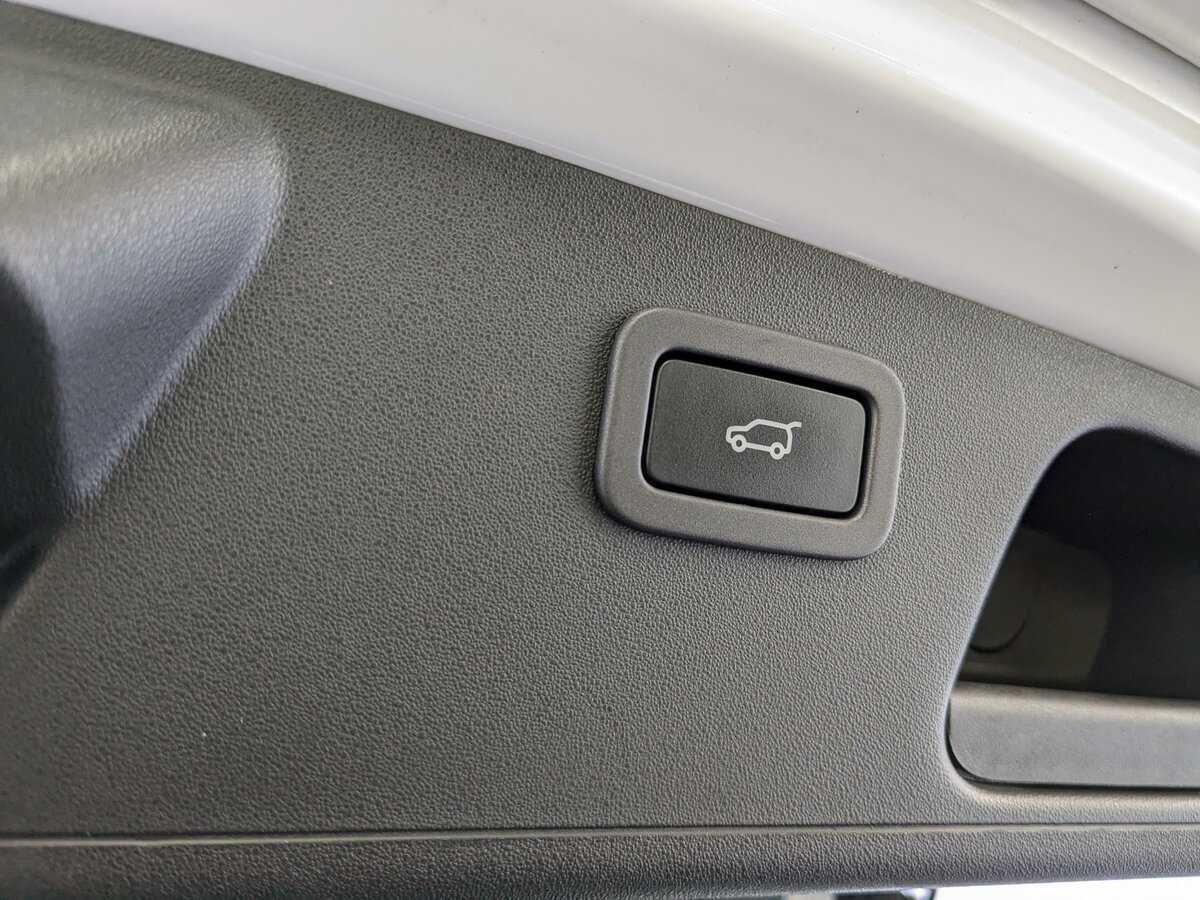 Б/У Ягуар Е-Пэйс 2019 года. Фото: #24