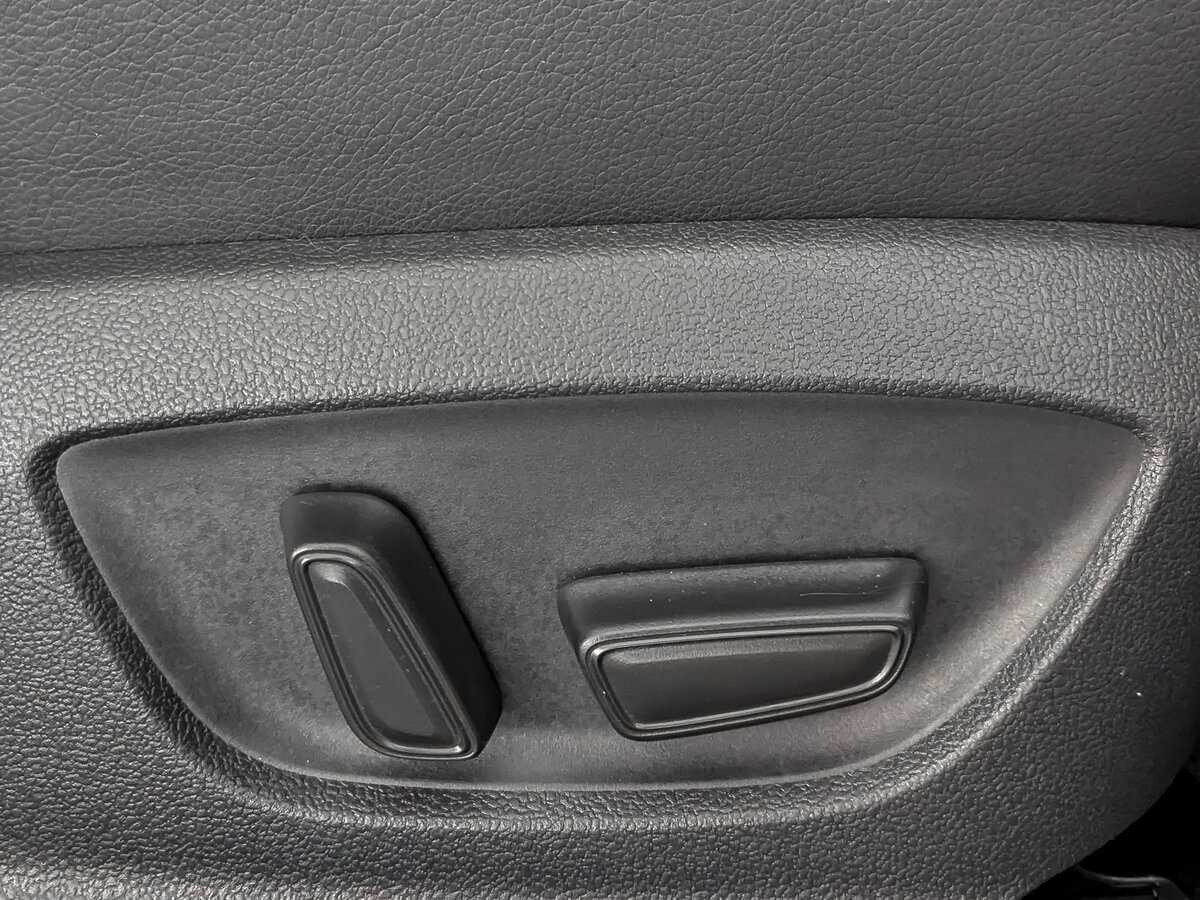 Б/У Тойота Камри 2021 года. Фото: #19