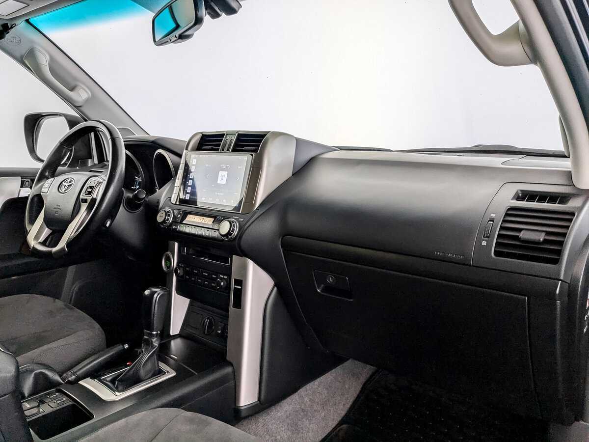 Б/У Тойота Лэнд Крузер Прадо 2012 года. Фото: #8