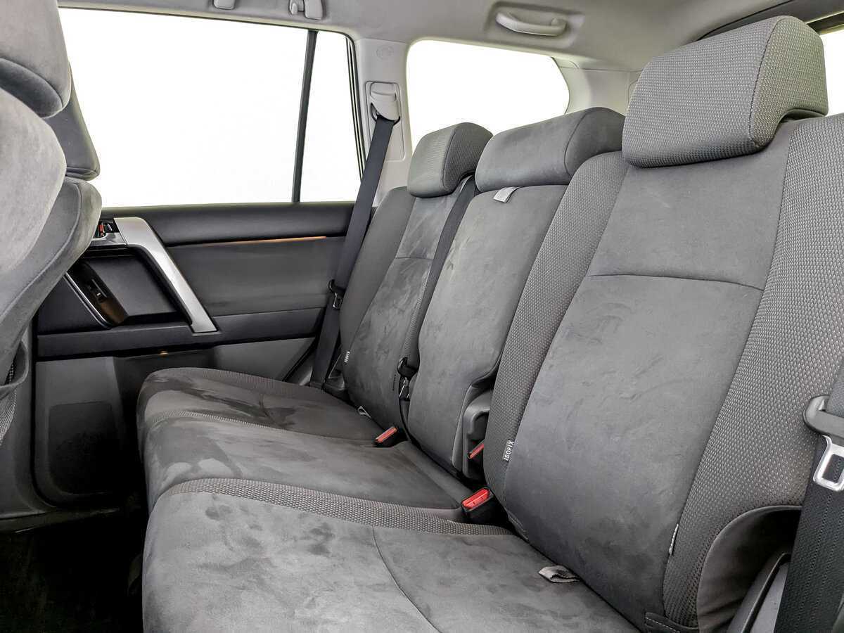 Б/У Тойота Лэнд Крузер Прадо 2012 года. Фото: #9