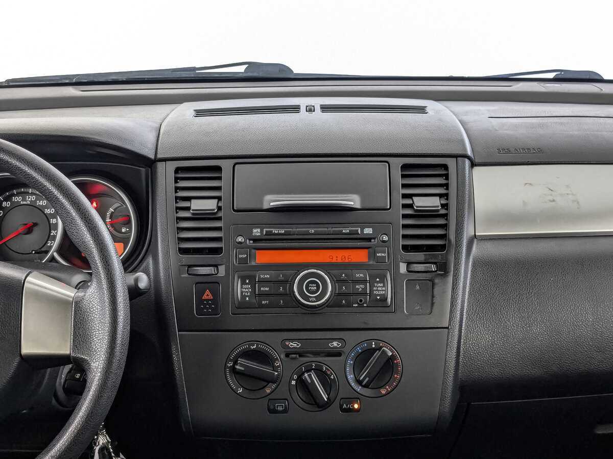 Б/У Ниссан Тиида 2011 года. Фото: #12