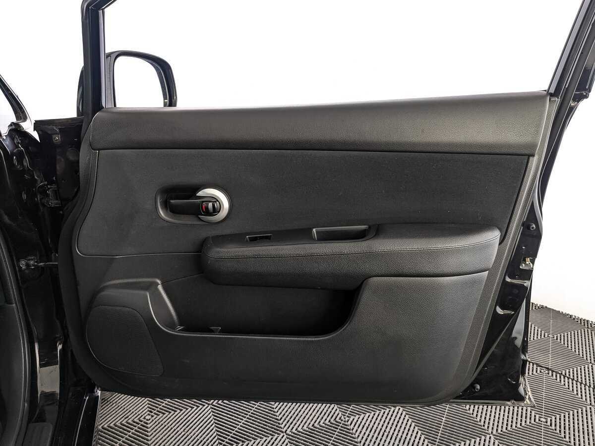 Б/У Ниссан Тиида 2011 года. Фото: #20