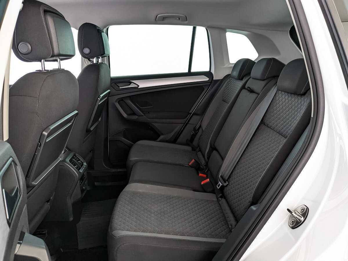 Б/У Фольксваген Тигуан 2018 года. Фото: #13