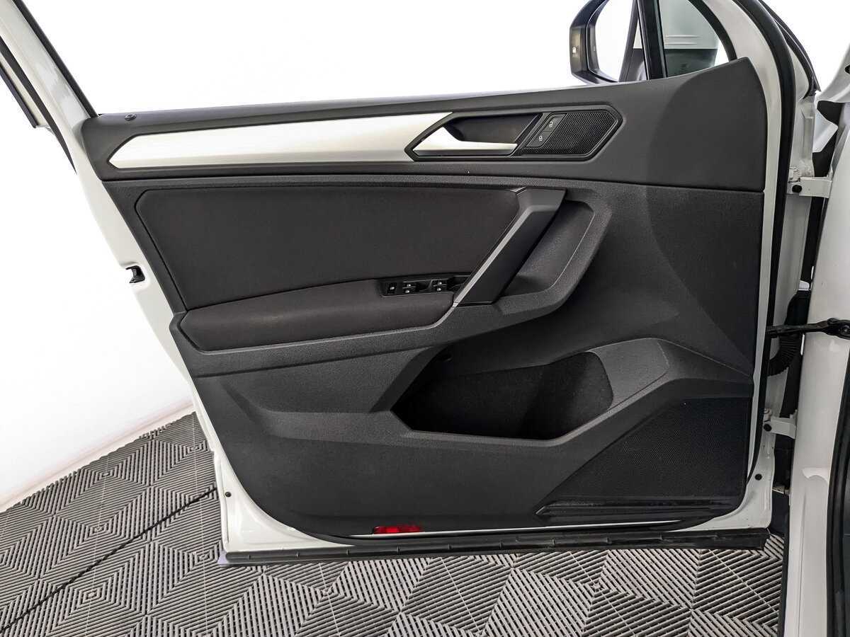 Б/У Фольксваген Тигуан 2018 года. Фото: #14