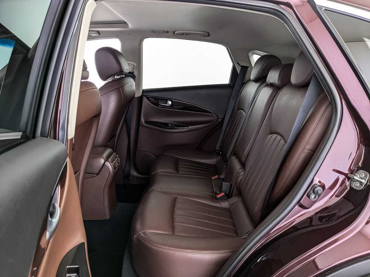 Б/У Инфинити ЕИкс 2013 года. Фото: #13