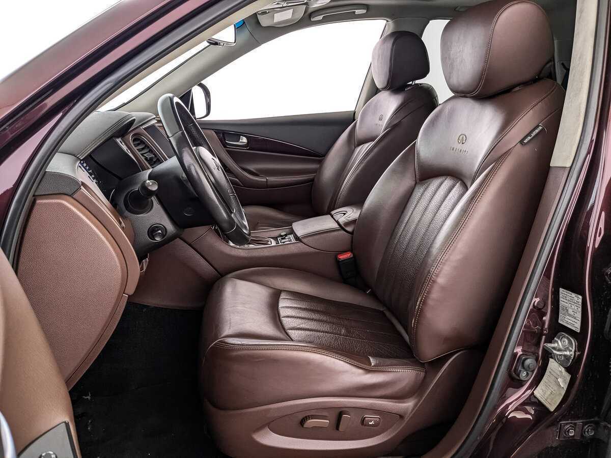 Б/У Инфинити ЕИкс 2013 года. Фото: #15